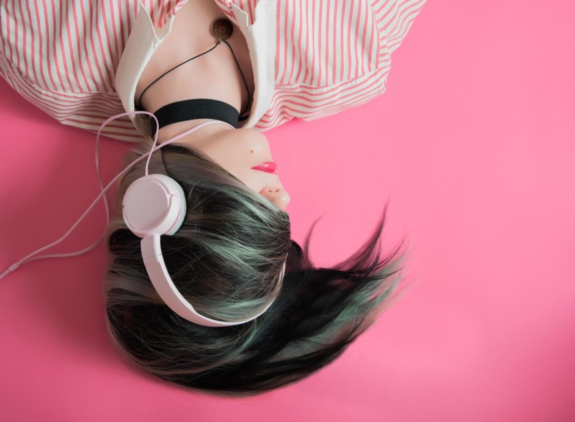 Spotify Sleep Timer vs iOS Clock App: Which is More Convenient?