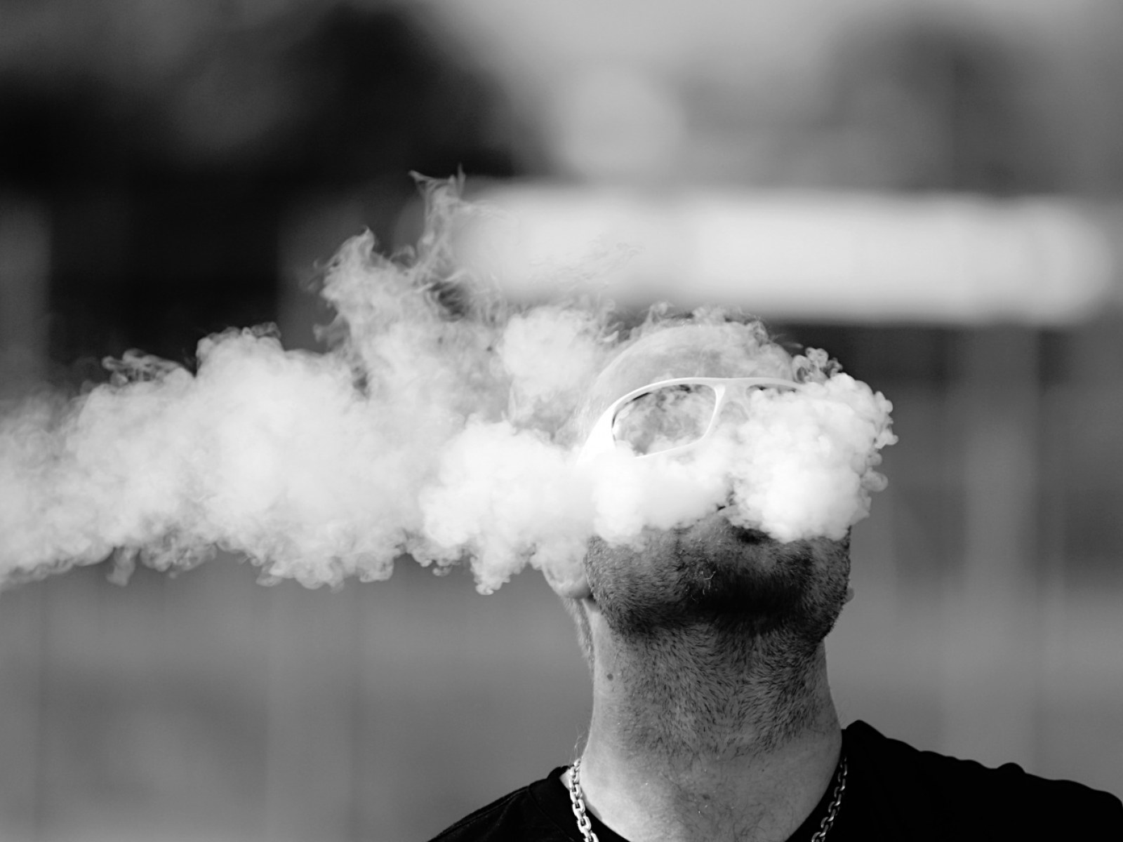 Is Juul Safe? 1.3 Million Users complained Over Leaky Pods Is Juul Safe? 1.3 Million Users complained Over Leaky Pods
