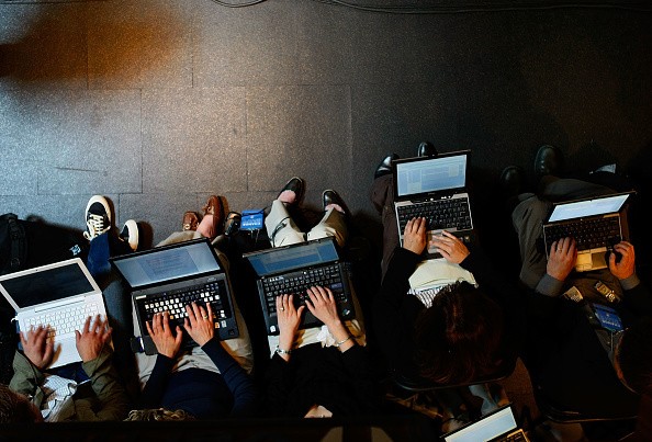 New Zoom Immersive View Mode Will Make People Feel Closer: 25 Participants Can Now be in the Same Virtual Room