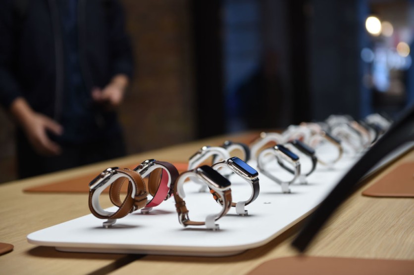 Apple Watch ‘Series 7’ Likely To Sport New Design, Improve Performance — Blood Glucose Monitoring, Temperature Sensor To Be Hold Off