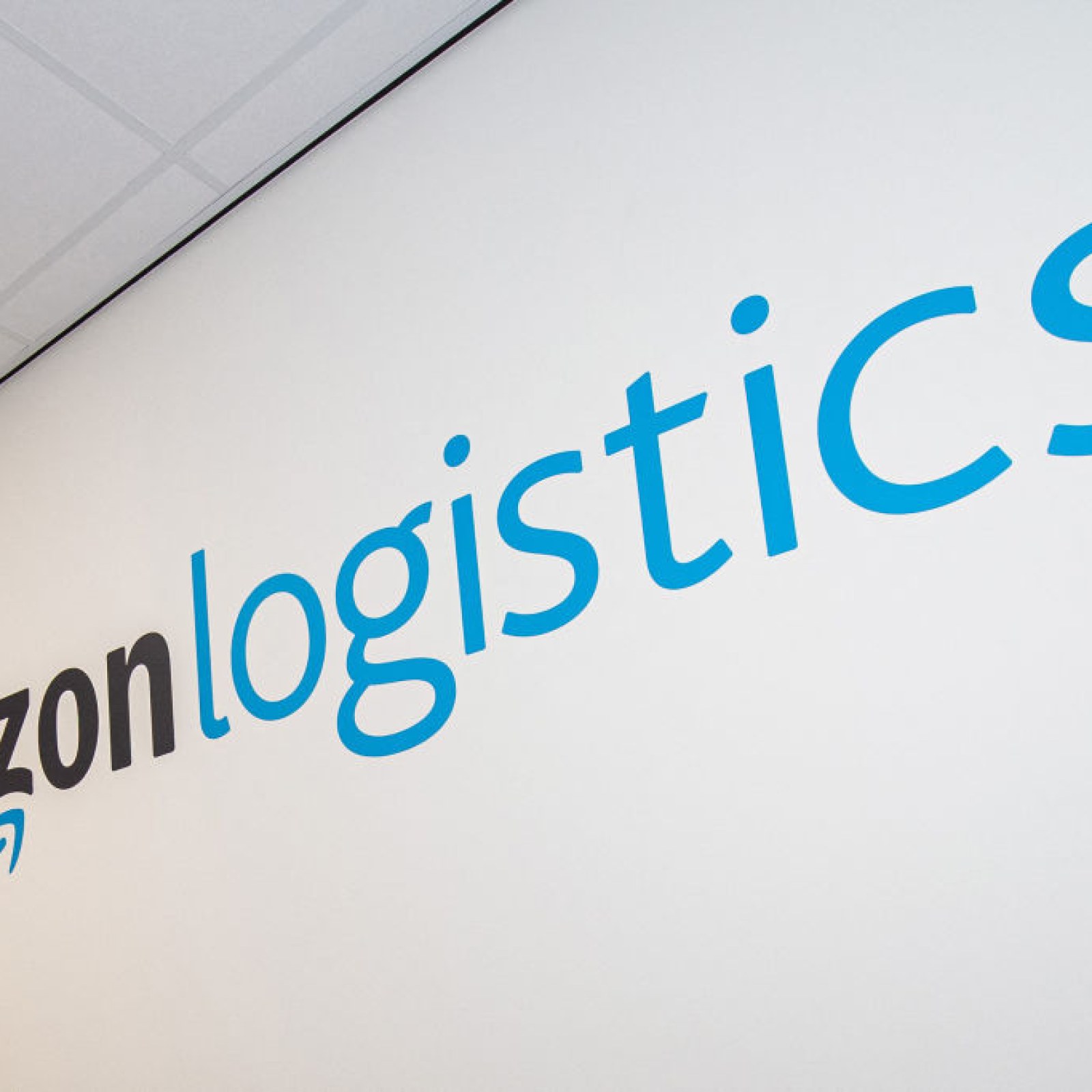 Amazon Logistics Logo