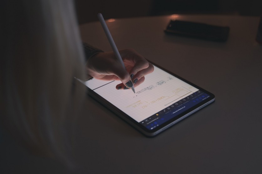 'Jelly Scrolling' Effect Will Be Nerfed on 7th-Gen iPad Mini's Rotated Screen Assembly, Rumors Claim