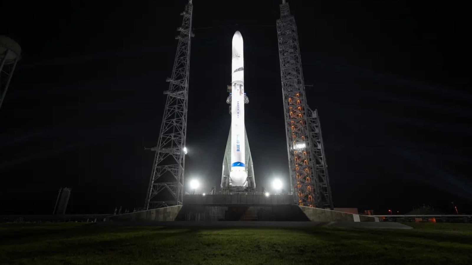 Blue Origin Prepares for New Glenn's 3rd Launch as SpaceX Faces Starship V3 Delays