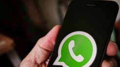 WhatsApp's New Music Status Update Feature Brings a MySpace-Era Nostalgia