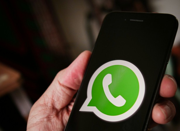 WhatsApp's New Music Status Update Feature Brings a MySpace-Era Nostalgia