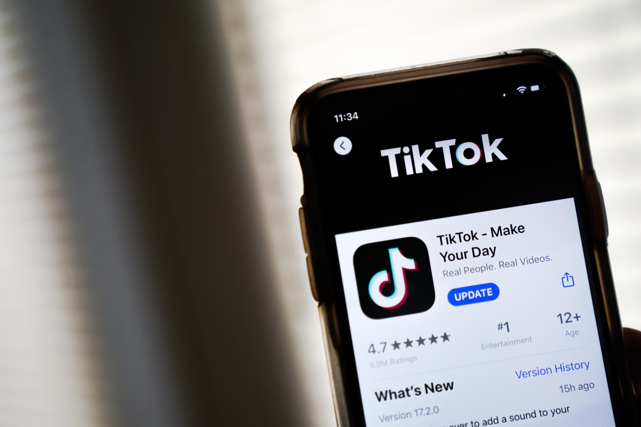 苹果在美国的新iPhone无法下载，使用tiktok 