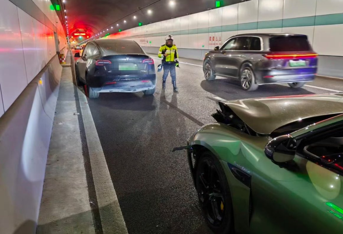 Tesla Model Y เทียบกับ Xiaomi SU7: การชนที่น่าตกใจในการอภิปรายความปลอดภัยของจีนประกายไฟ