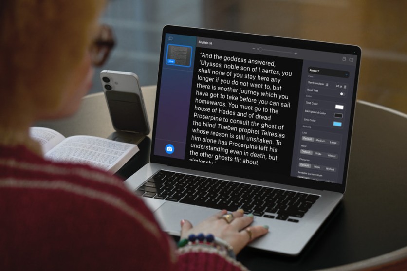 Person using Magnifier on Mac