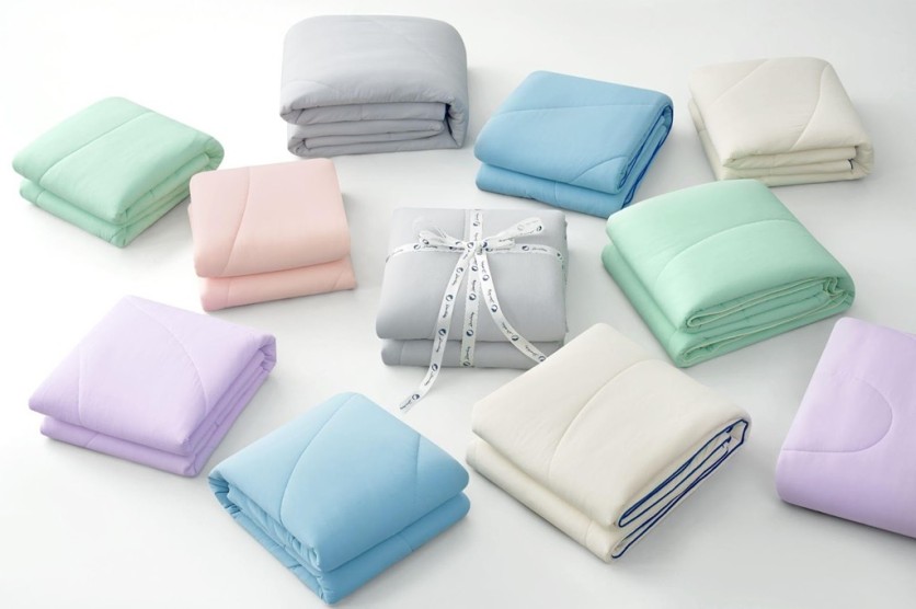 Dream Valley Outlast® Deep Sleep Cooling Comforter