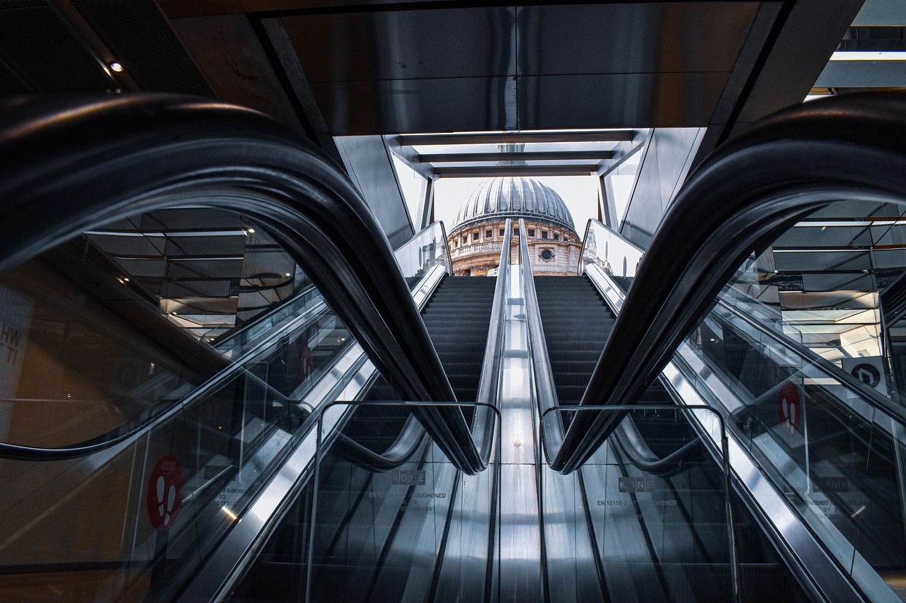 Entering Europe: A Strategic Guide for US Tech Companies with a Spotlight on Hungary