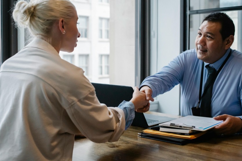 Top 5 Best AI-powered Applicant Tracking Systems (ATS) in 2025