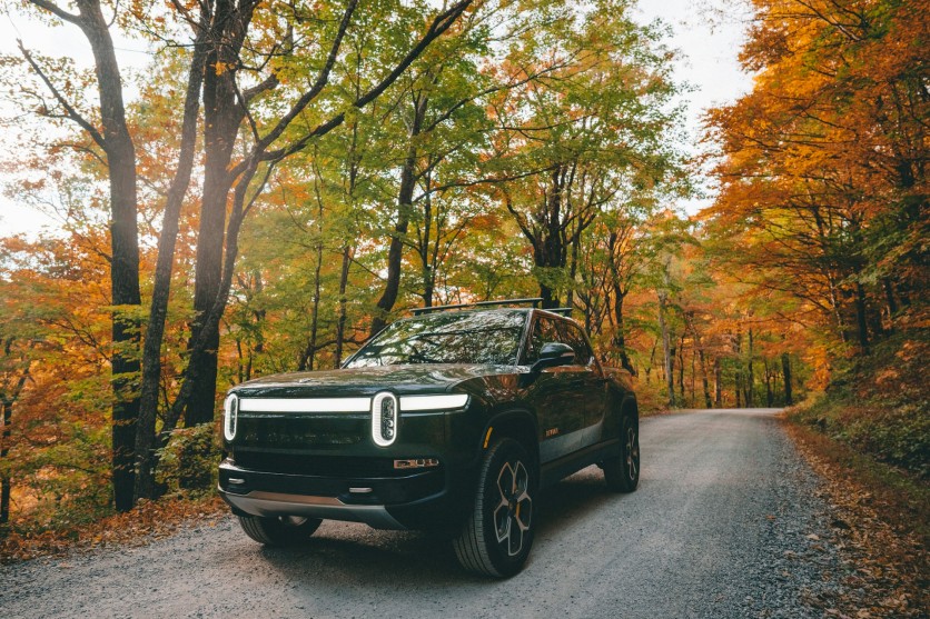 Rivian Finally Rolls Out Apple Wallet Digital Car Key Support 