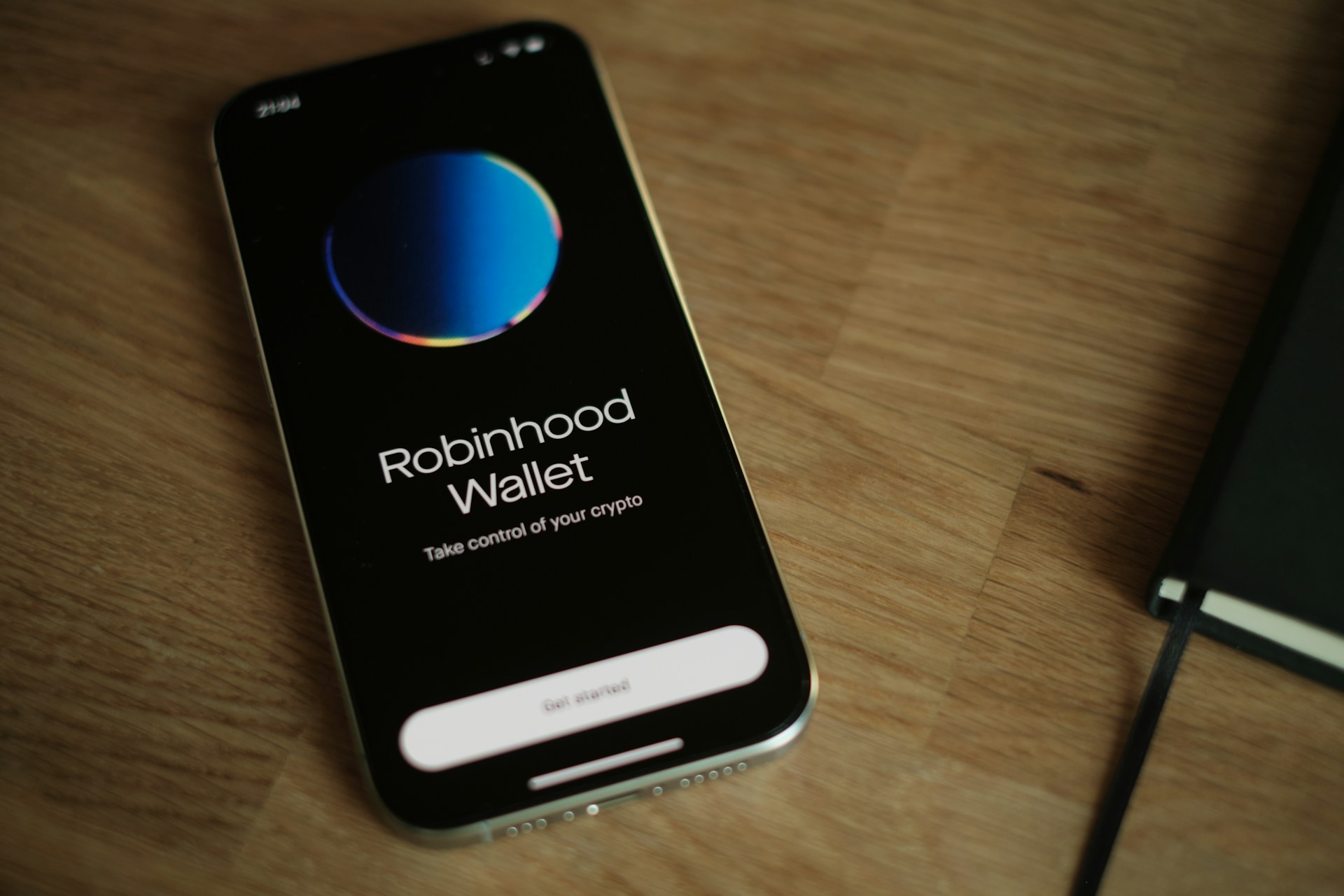 Robinhood Launches Social Trading Platform to Challenge Reddit's ...