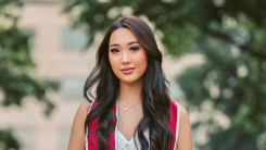 Julia (Na Kyung) Kim