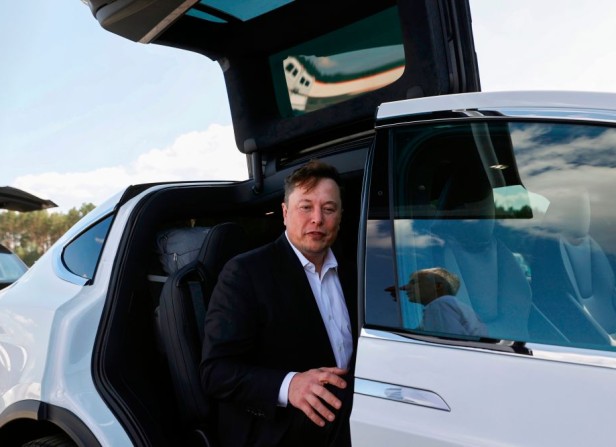 Elon Musk Teases Tesla Full Self-Driving Model Upgrade Featuring ‘Big’
