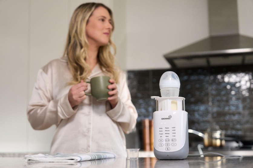 Grownsy's 10-in-1 Fast Baby Bottle Warmer with Smart Auto-Lift