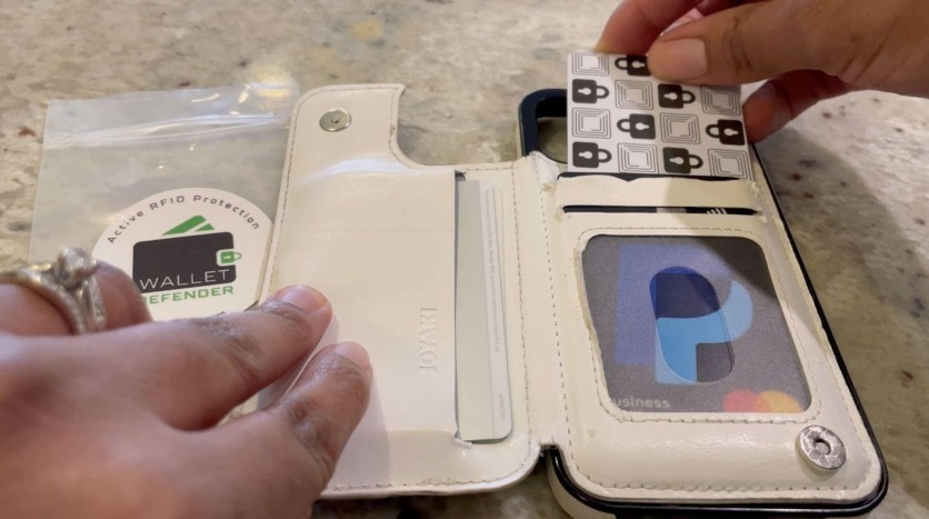 Wallet Defender RFID-Blocking Card