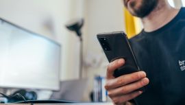 Man holding smartphone