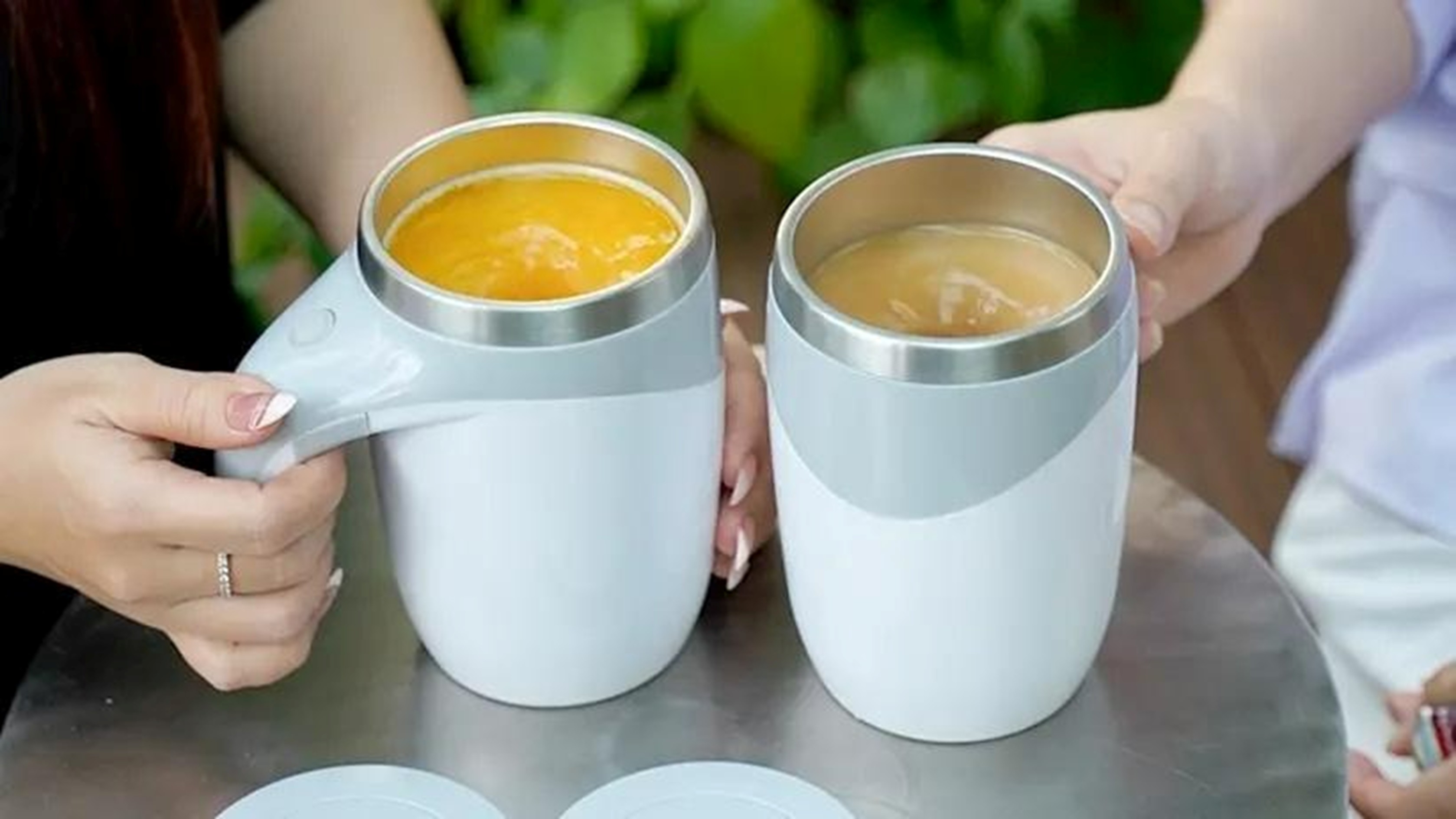MixMate Mug Reviews: Is This Self Stirring Mug Worth Buying?