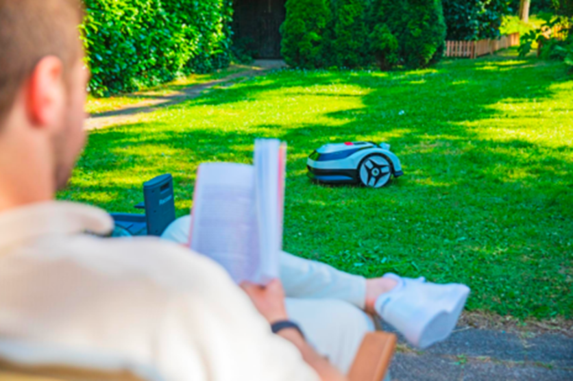 RoboUP Raccoon 2 SE Robot Lawn Mower