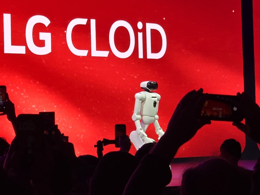 LG CLOiD Home Robot