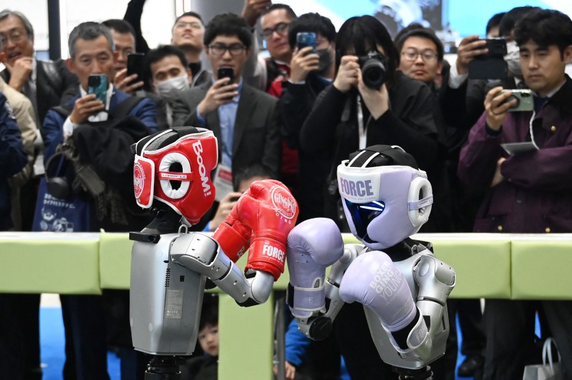 Chinese-made Unitree G1 humanoid robots demonstrate their boxing ability in
