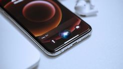 iPhone Display Siri