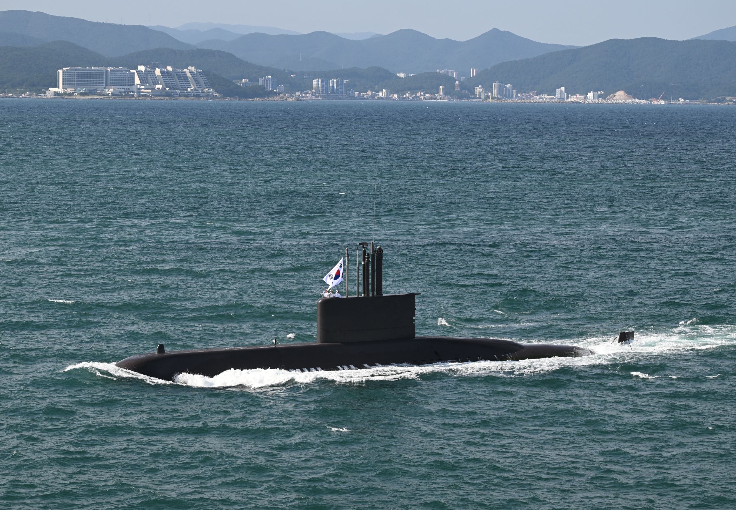 Canada's $60B Submarine Contract: Germany Pledges 2036 Delivery as June Decision Nears