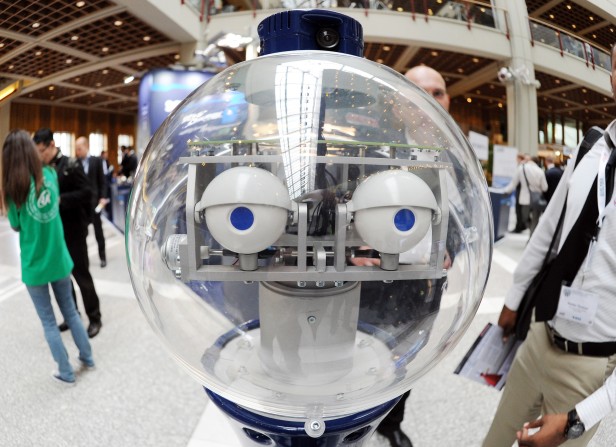 The robot SCITOS G5 of MetraLabs is presented at the