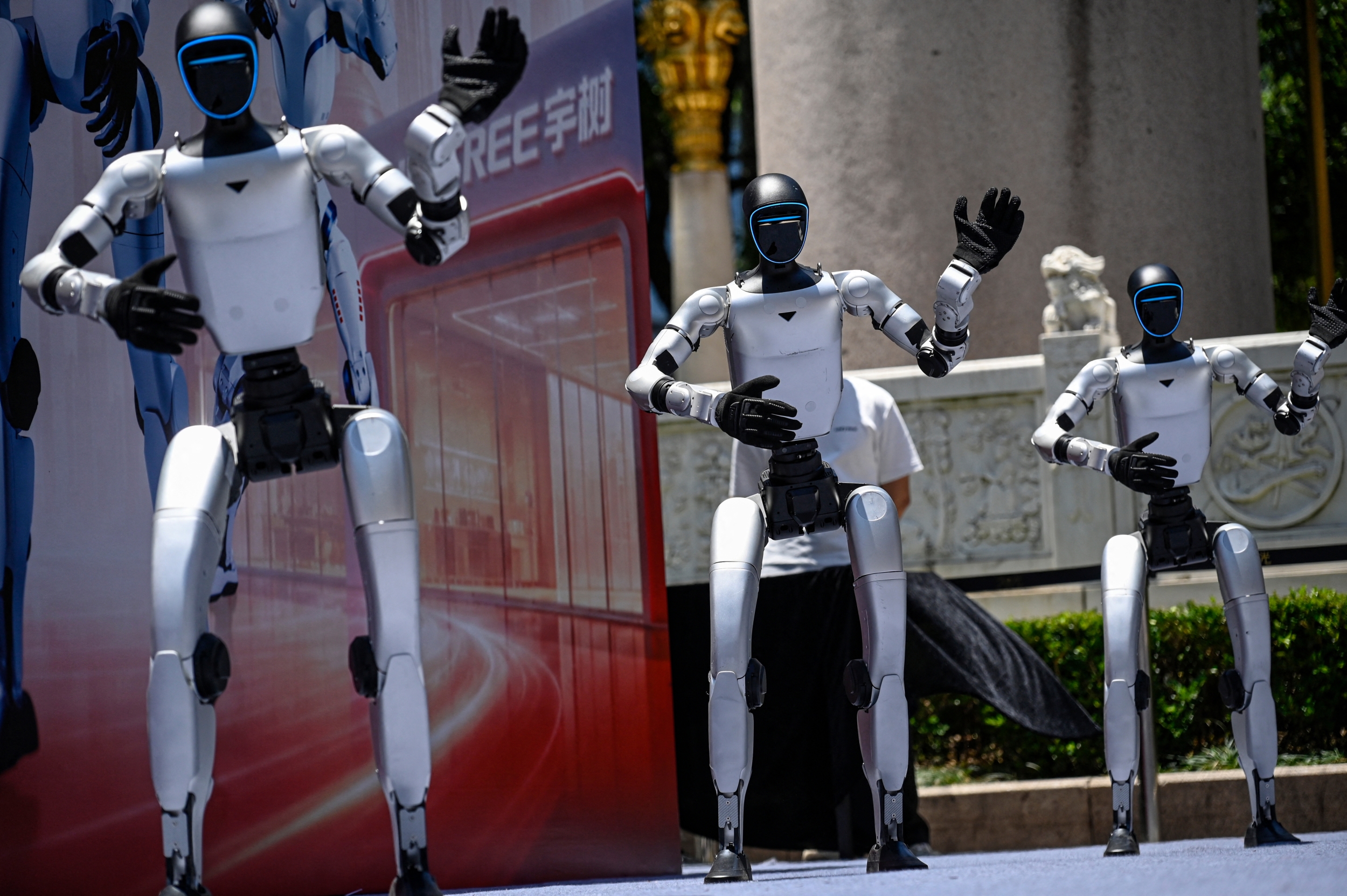 Humanoid Robots: China Ships 90% of Global Units and Now Leads AI Benchmarks