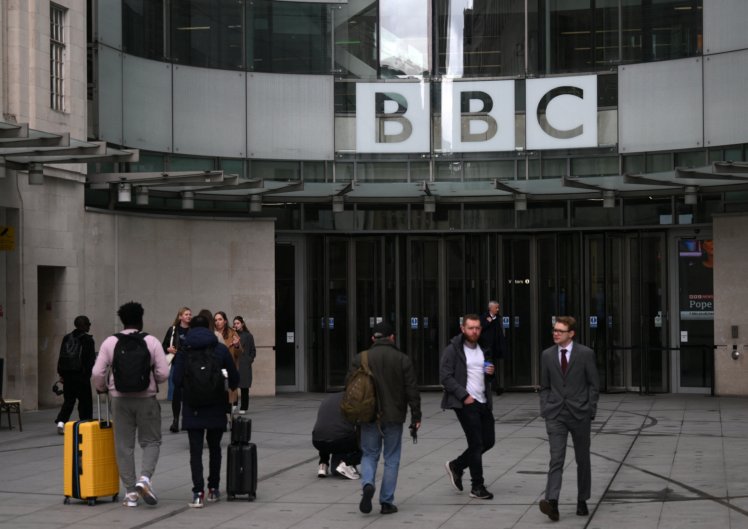 UK Weighs Forcing YouTube and Meta to Give Public-Service News Top Billing