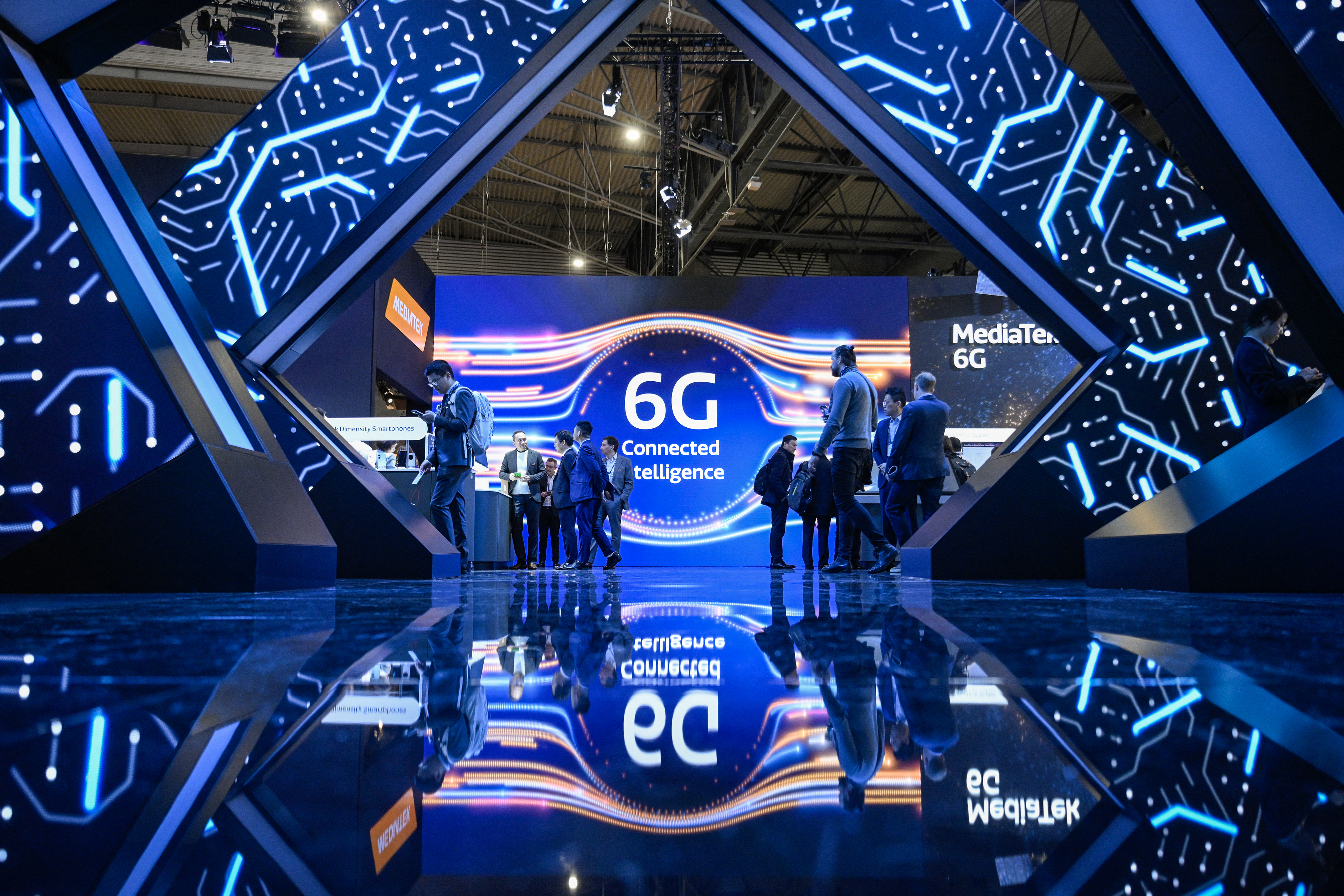 FCC Sets Upper C-Band Vote as U.S. Races China to 6G Mid-Band Spectrum Lead