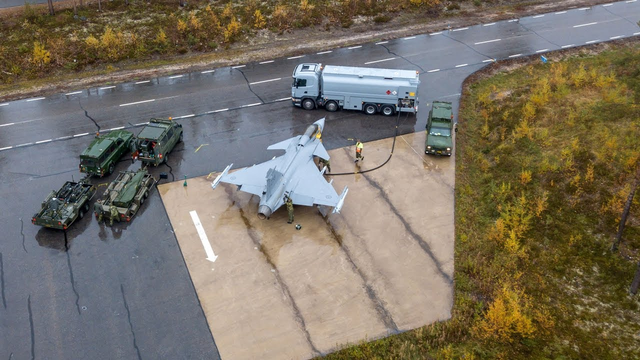 Ukraine Locks $2.5B Gripen E Deal: First AESA Radar Fighter as NATO Summit Looms