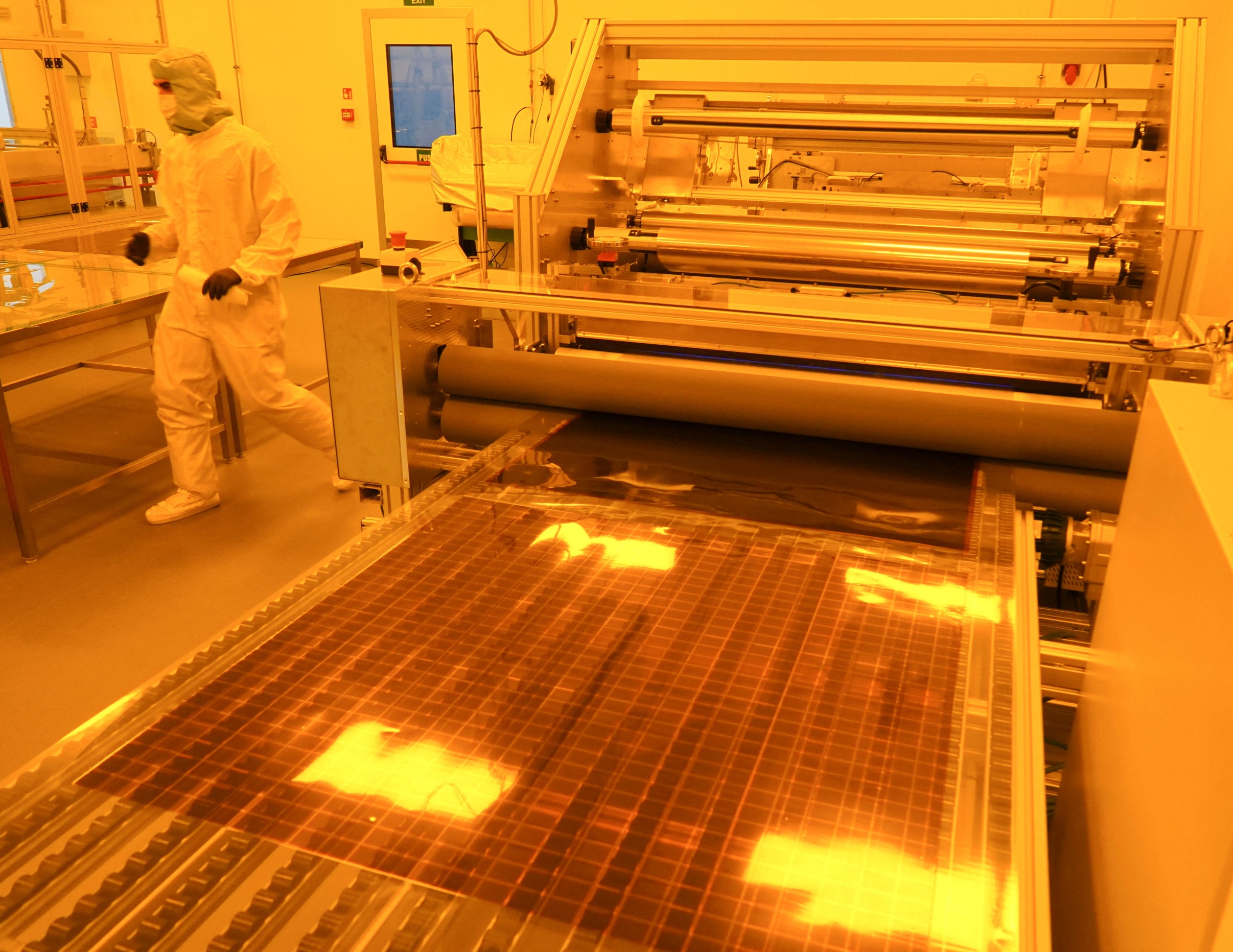 Caltec Solar Perovskite Tandem Solar Closes Finance Gap: CalTec Now Certifies G12 Cells