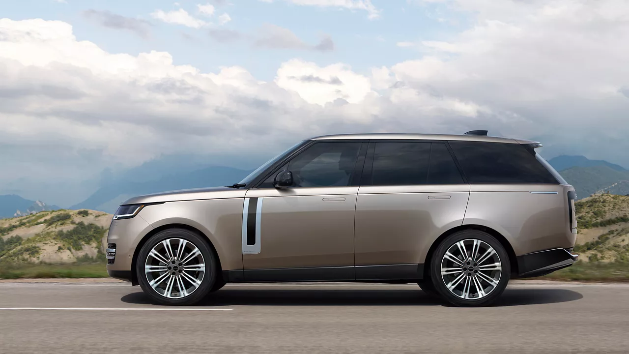 Range Rover Electric Debuts at Goodwood: 800V Charging, One Key Trade-Off