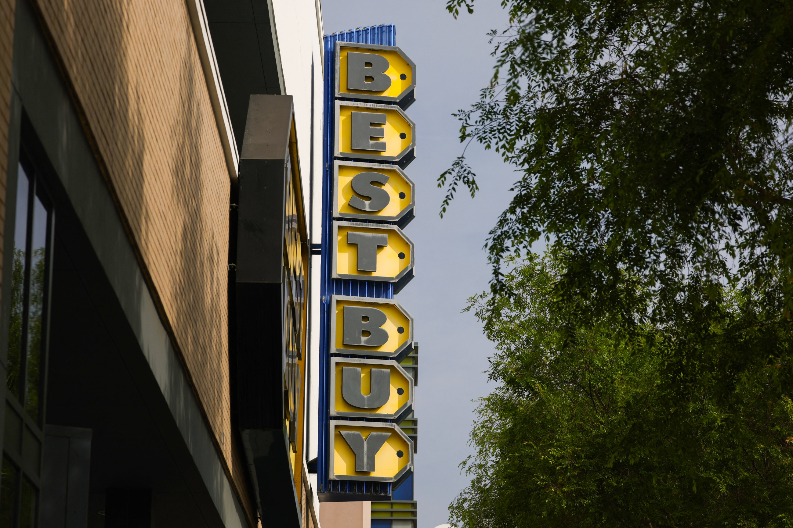 Best Buy’s Black Friday in July Opens Today: Buy Laptops Before Prices Jump 17...