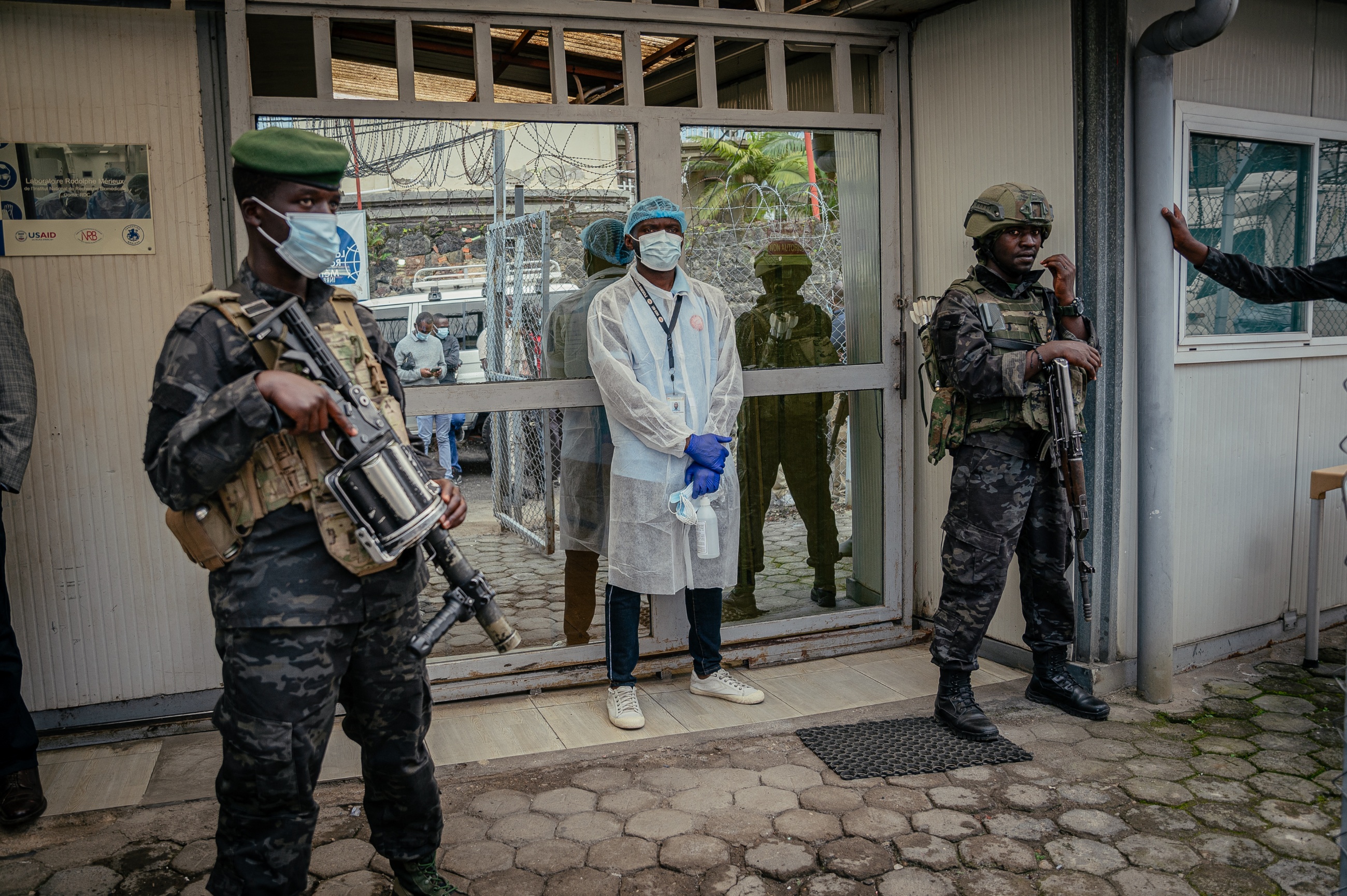 Congo's Ebola Death Toll Hits 930 as Three Drug Trials Race to Fill Vaccine Gap