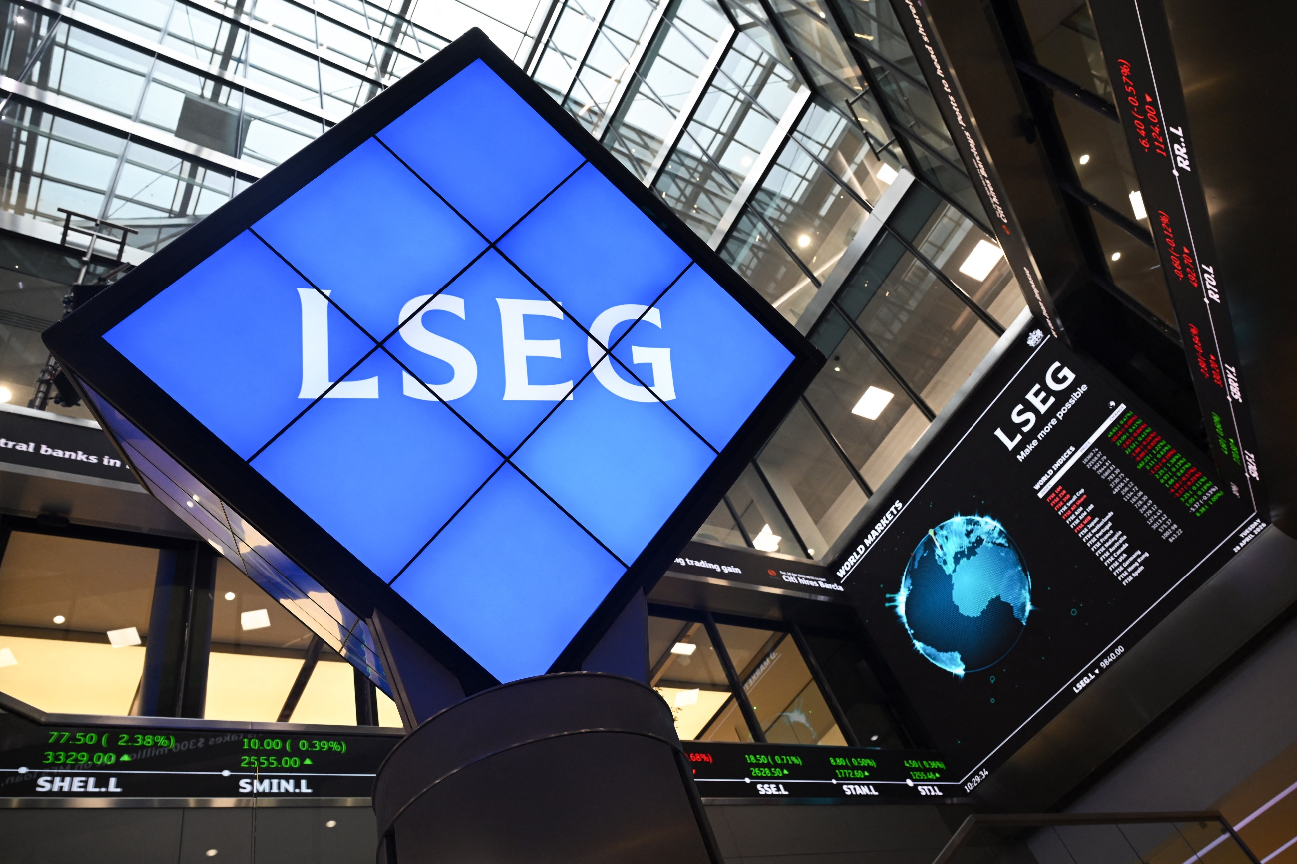London Stock Exchange Builds AI-Native 24/5 Trading Venue With On-Chain Settlement Path