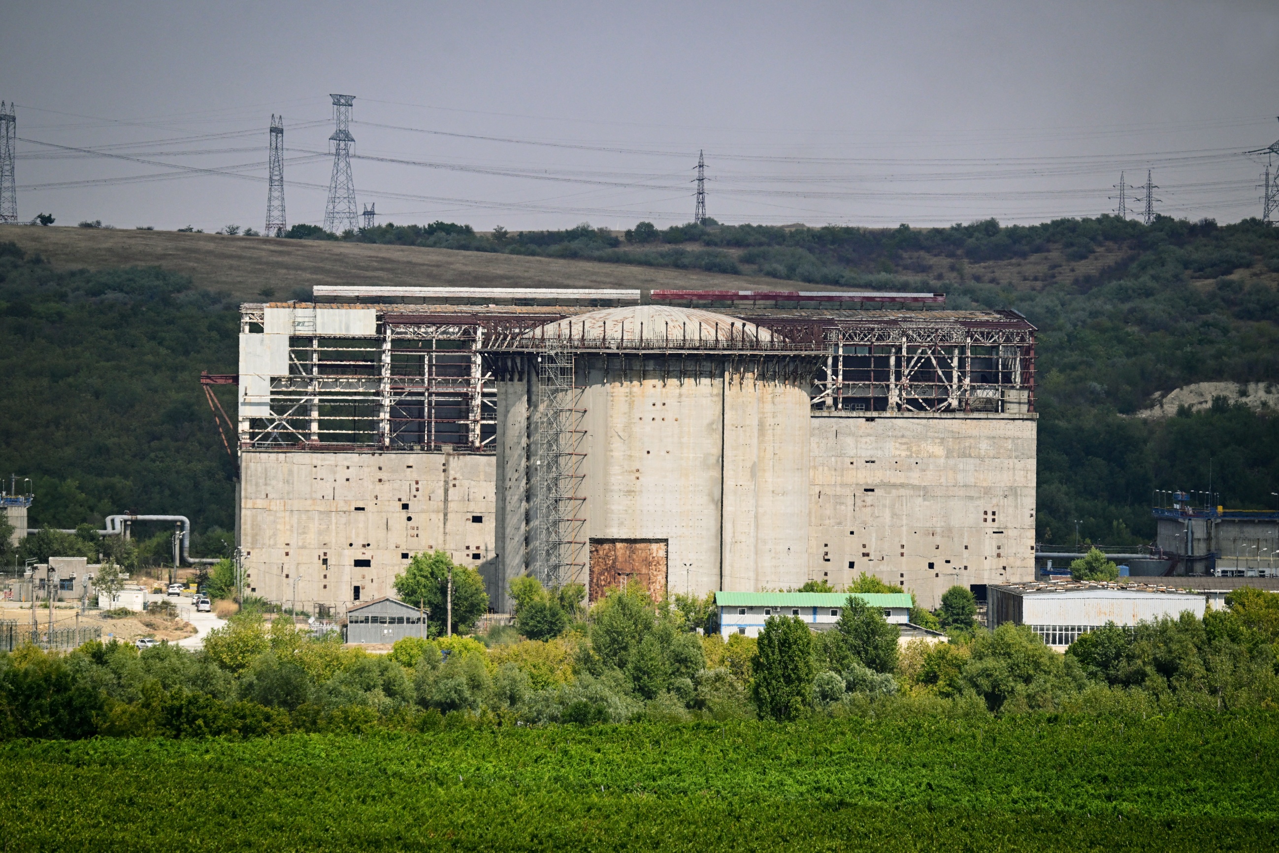 Danube Falls to All-Time Low as Europe's Drought Forces Nuclear ...
