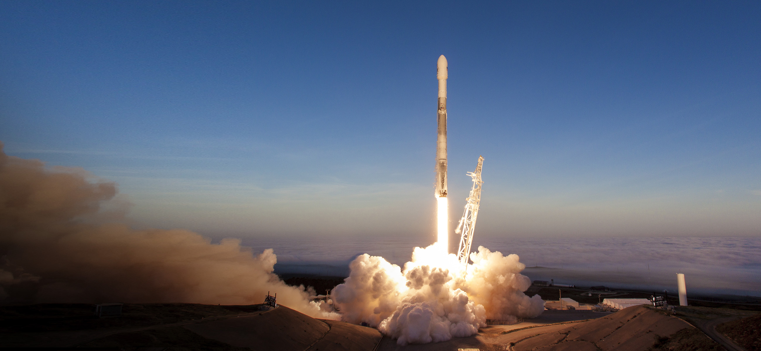 Space Z Rockets No Backup: SpaceX Closes Phase 2 Spy Satellite Contract as Rival ...