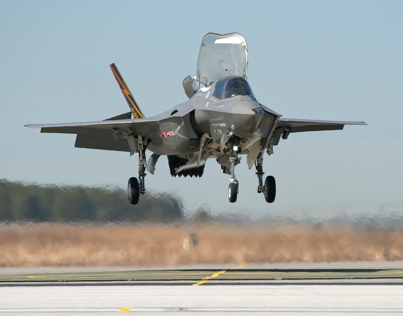 F-35B Crashes at MCAS Miramar: Auto-Eject System Saves Pilot During STOVL Incident