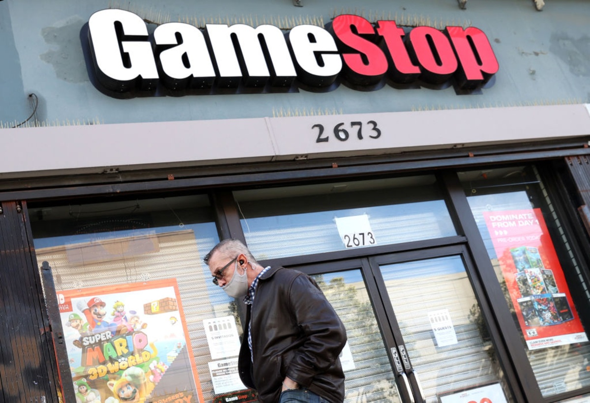 GameStop Cuts $1.4B in Debt Without Cash, but Shareholders Absorb Cost