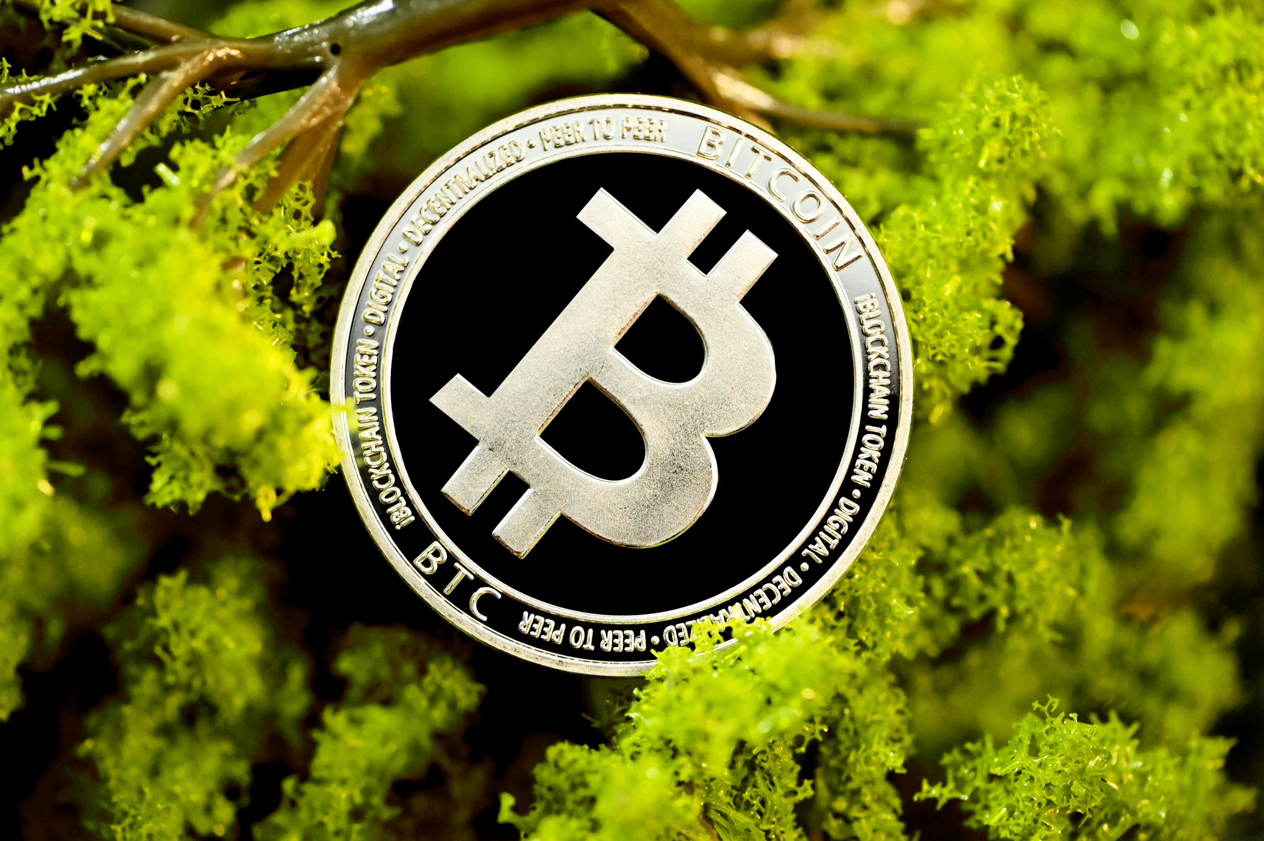Japan Passed Landmark Crypto Law, But Stablecoin Payroll Workers Have No Tax Rules