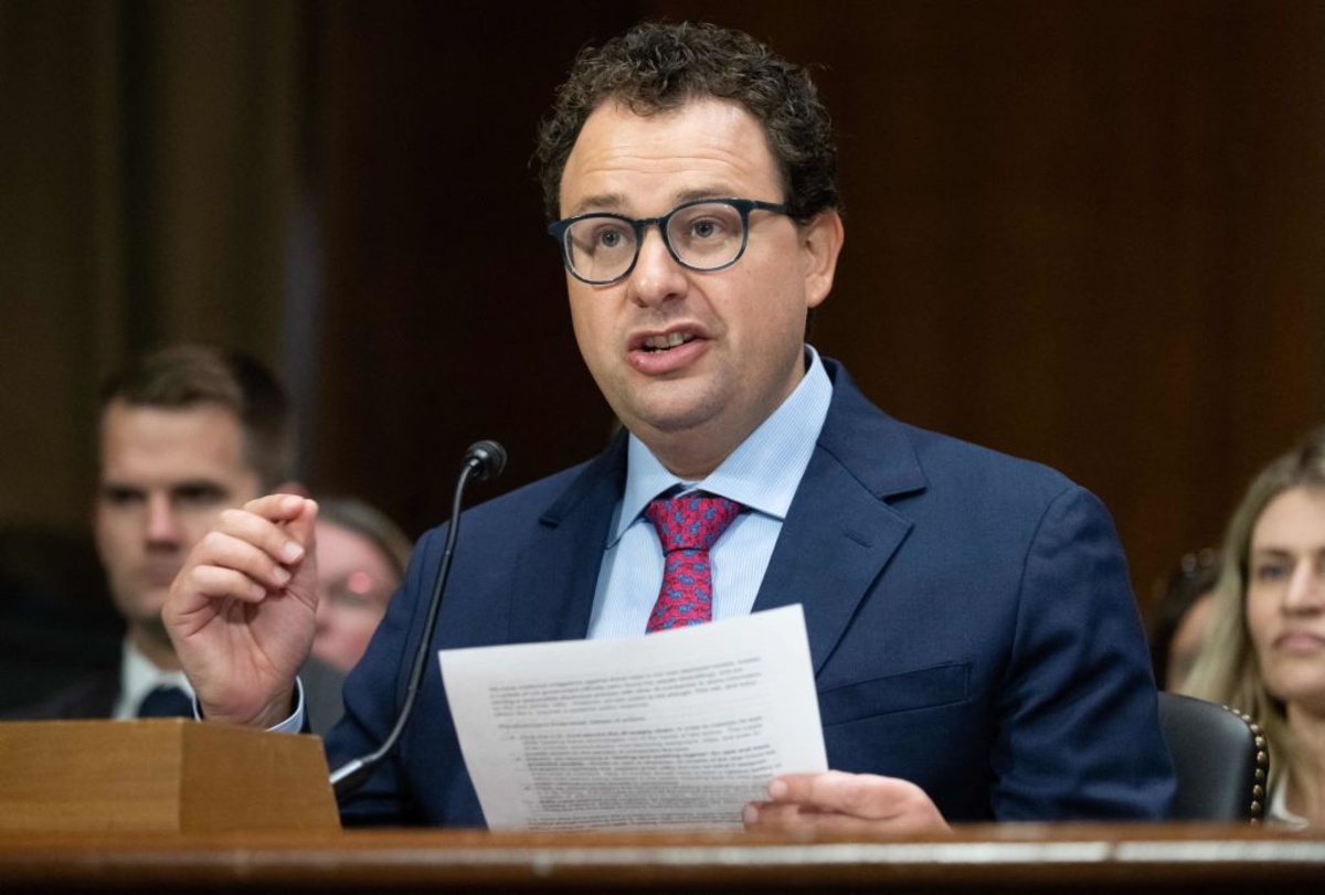 Anthropic Targets $2 Trillion IPO Record; Export Control That Froze June Revenue Remains Active