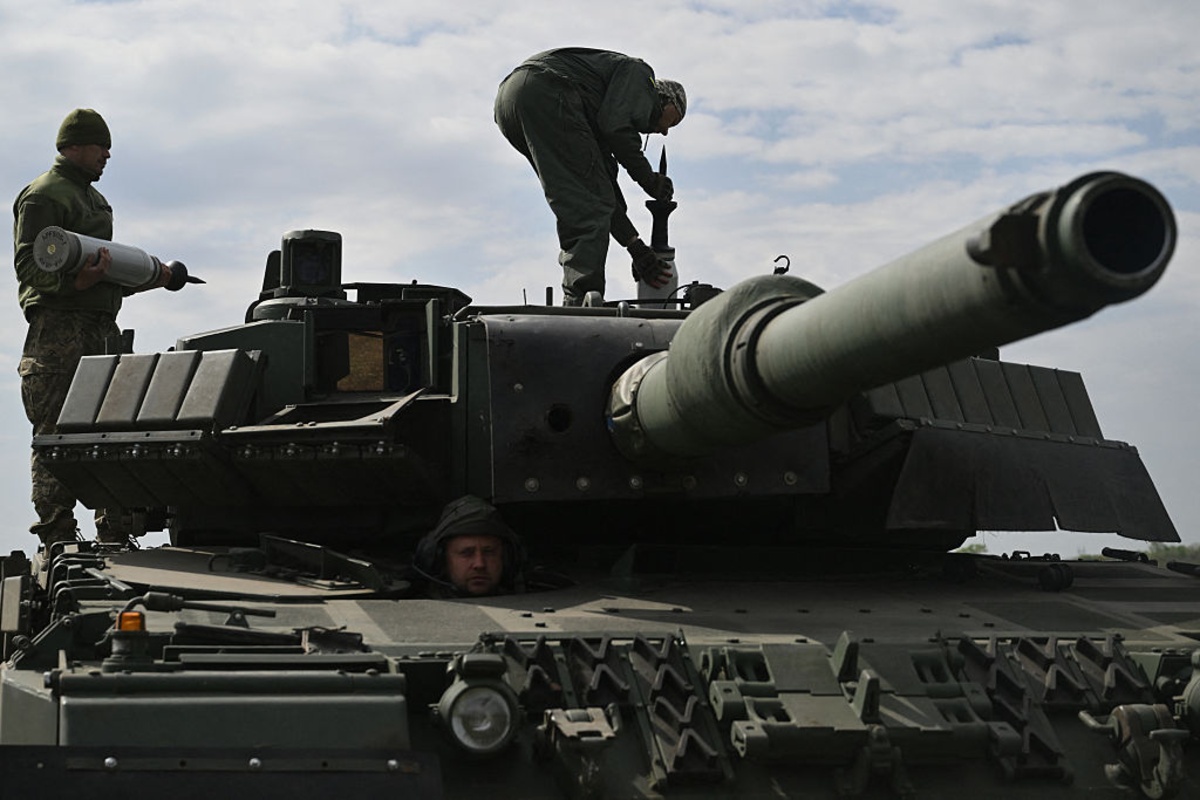 Ukraine Gives Armored Crews Attacker's View: OWL-APC Codified With FPV-Goggle Defense