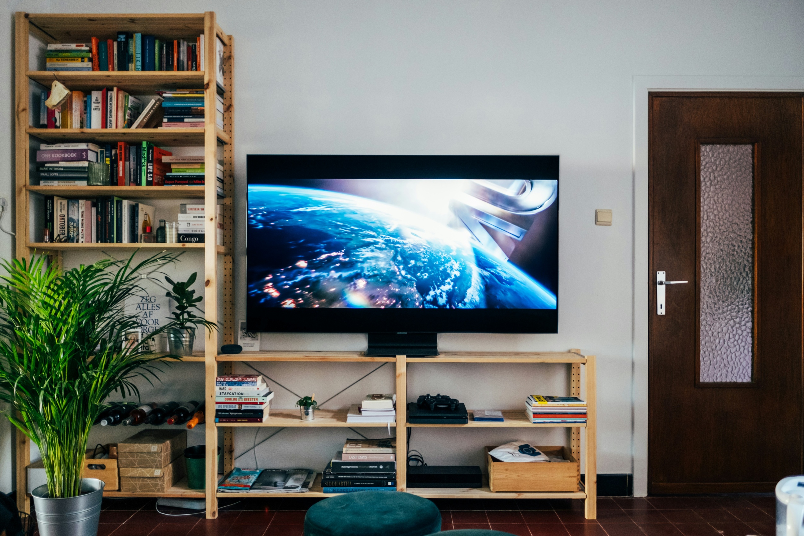 Viaplay Launches Allente AI Set-Top Box: Chinese Maker Bound by Intelligence Law