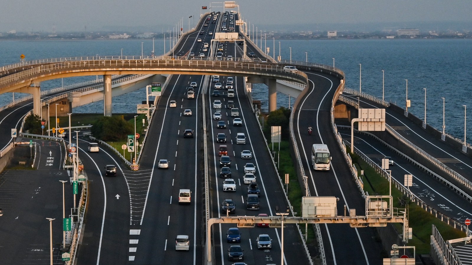 Japan Mandates Cabin-Facing Cameras on All Cars From 2031 as Smartphone Bans Fail