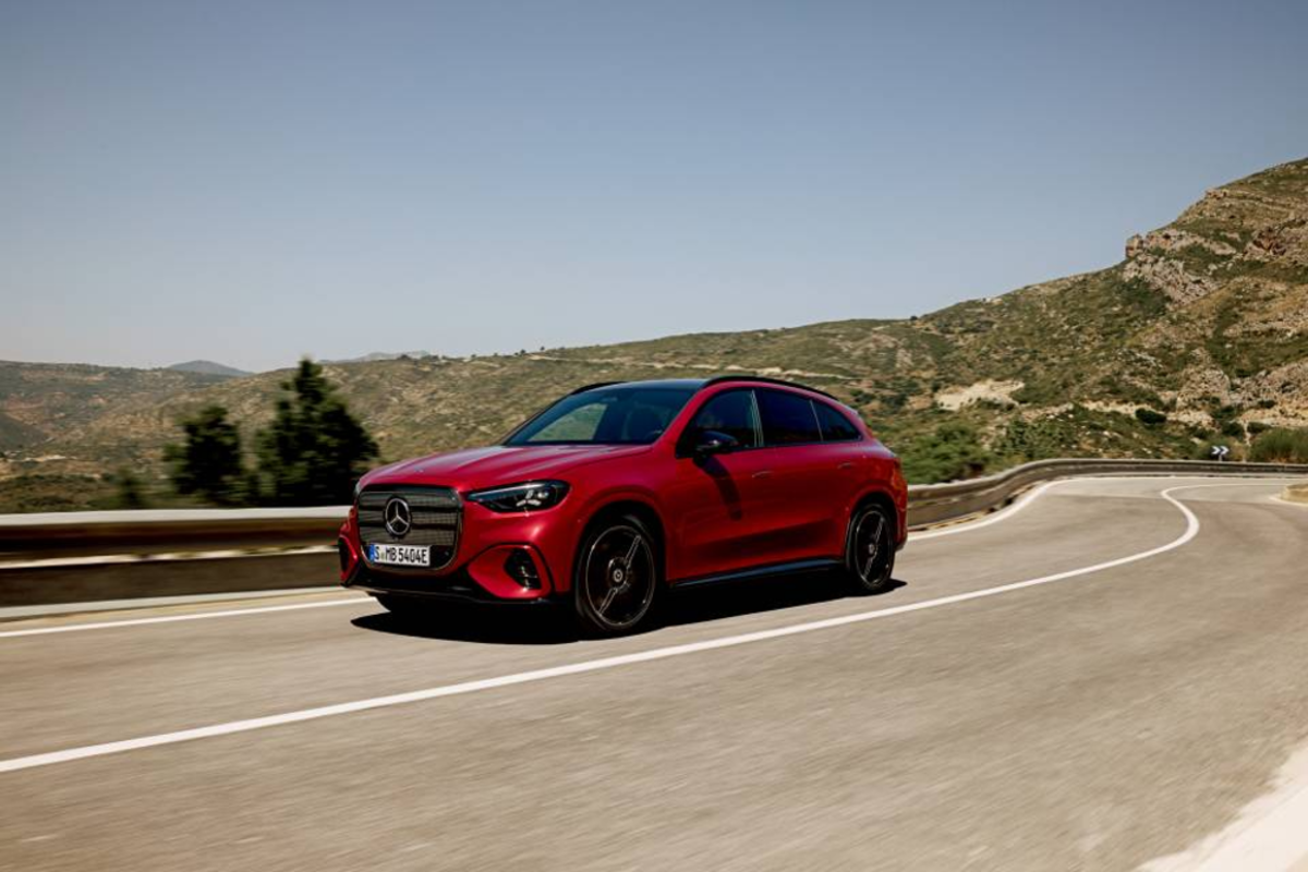 Mercedes-Benz Electric GLC Draws 700 Pre-Orders in Korea as It Targets BMW on Home Turf