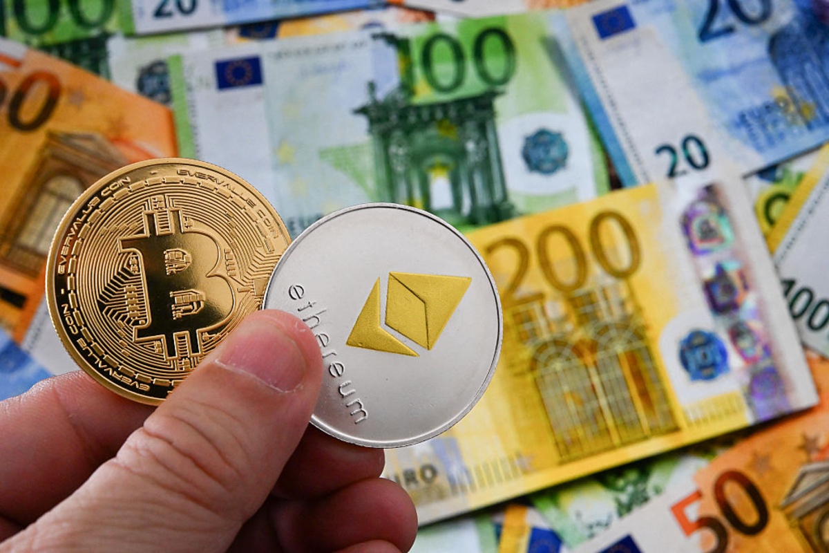 Bitwise Solana ETF Hits $1 Billion Inflows Despite 41% Loss: Staking Yield Explains Why