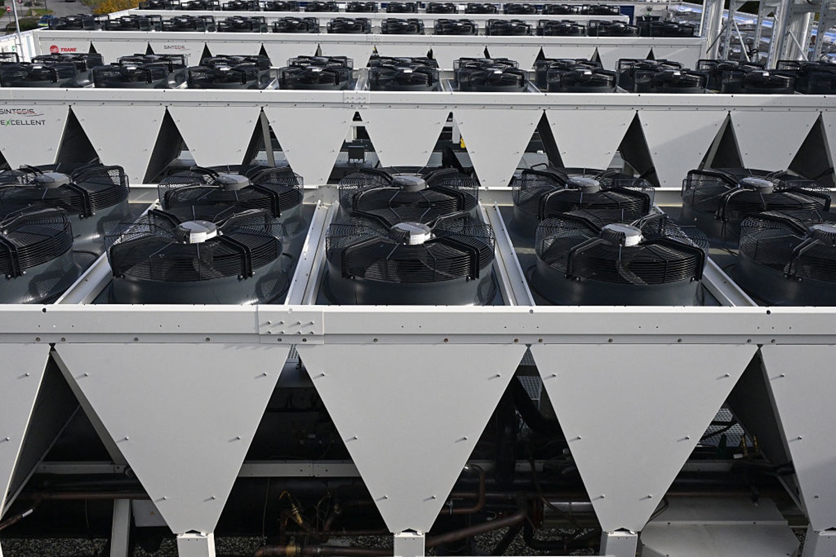 SLB Acquires Kelvion for $4.1B: Air Cooling Fails AI Math, Oilfield Engineers Win